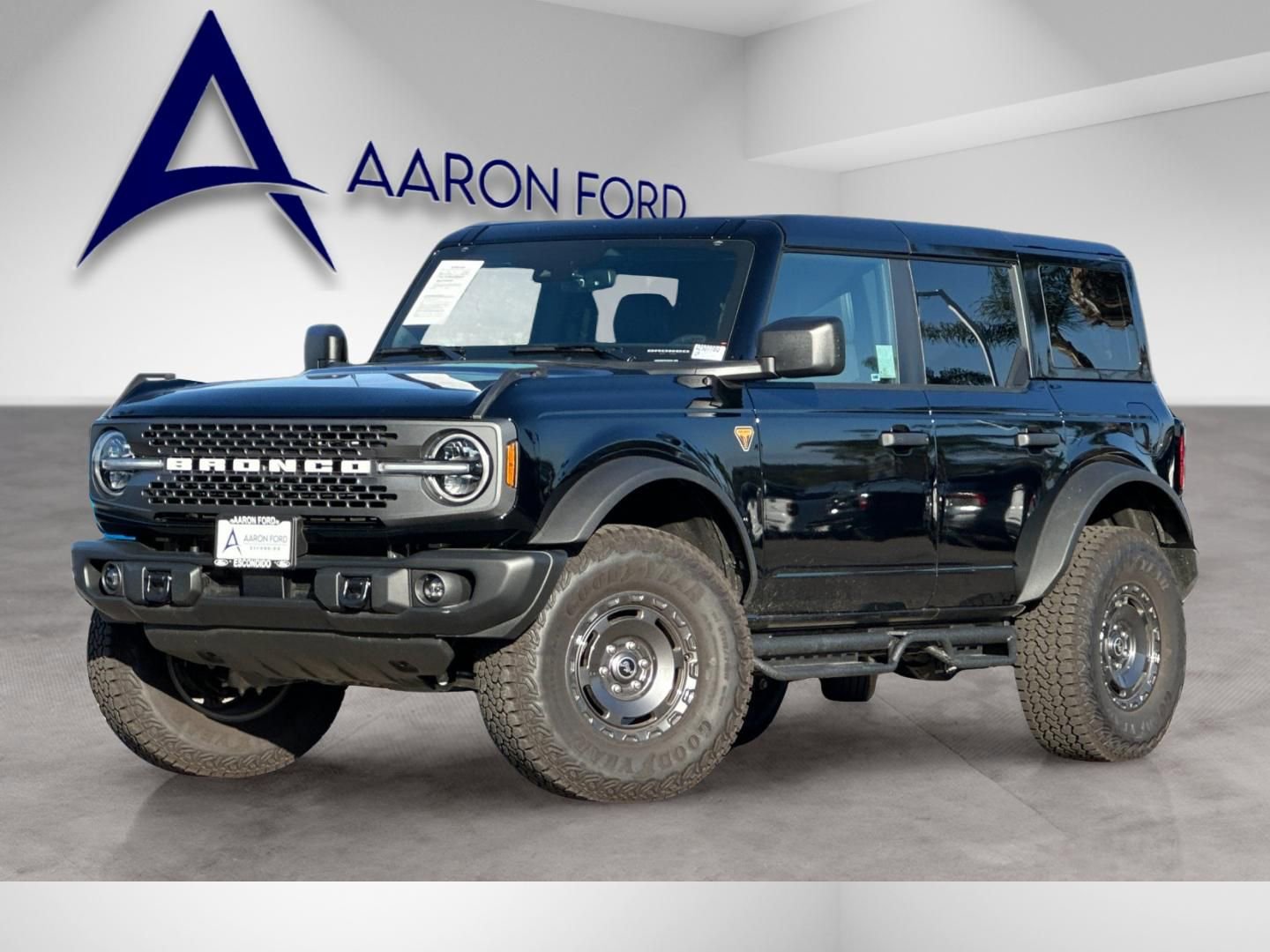 New 2025 Ford Bronco Badlands w/ Sasquatch Package AWD/4WD image 2