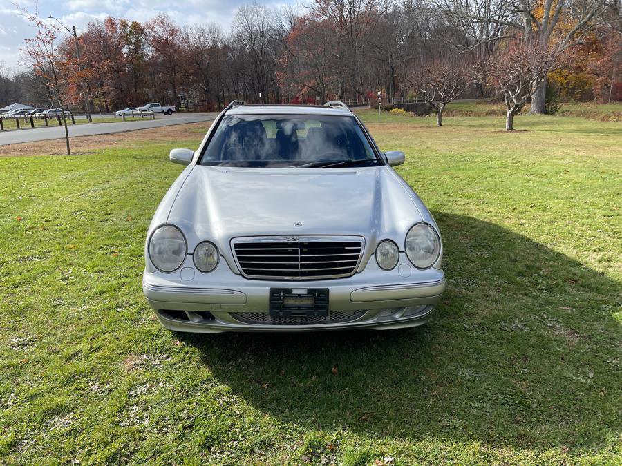 Used 2002 Mercedes-Benz E 320 4MATIC Wagon image 3