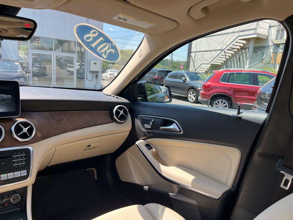Used 2018 Mercedes-Benz GLA 250 4MATIC image 27
