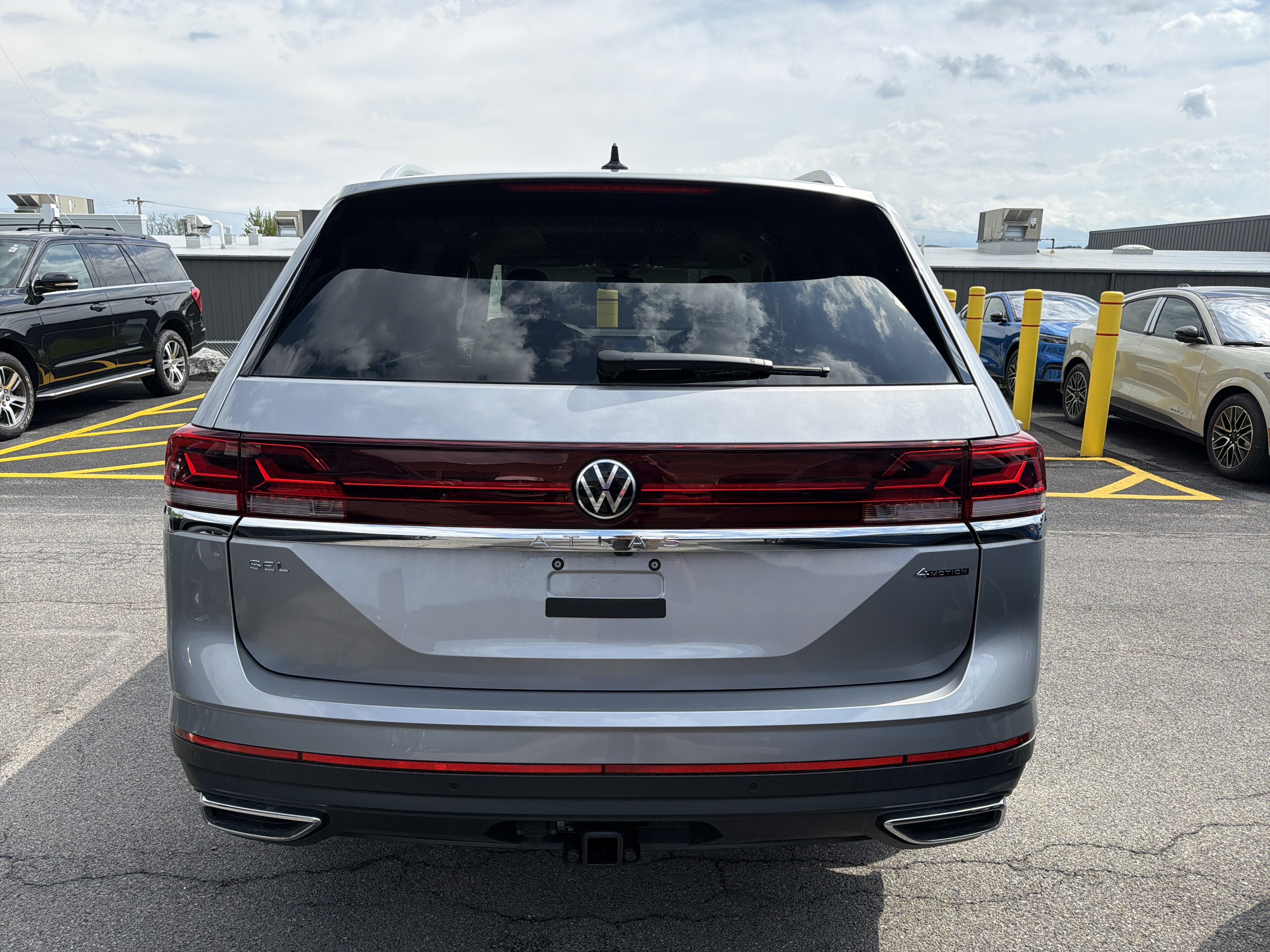 New 2026 Volkswagen Atlas SEL AWD/4WD image 6