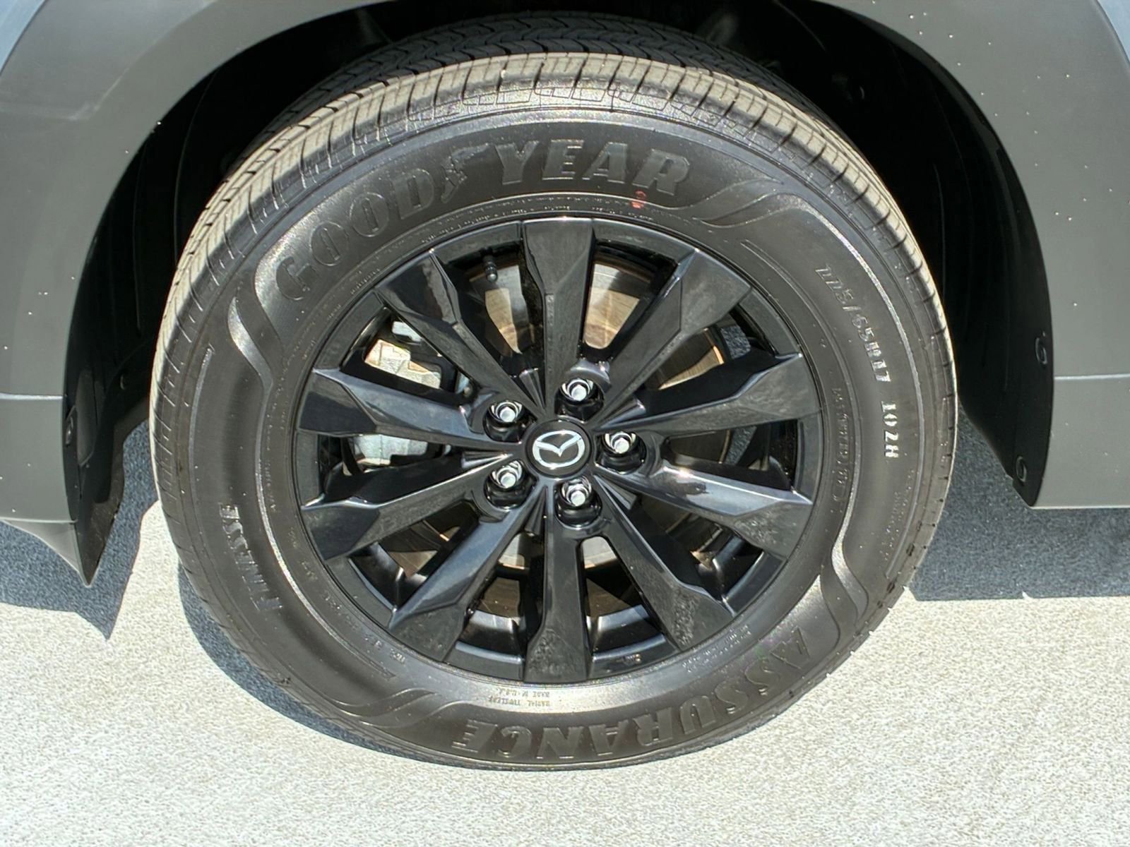 Used 2025 Nissan Versa SV image 30