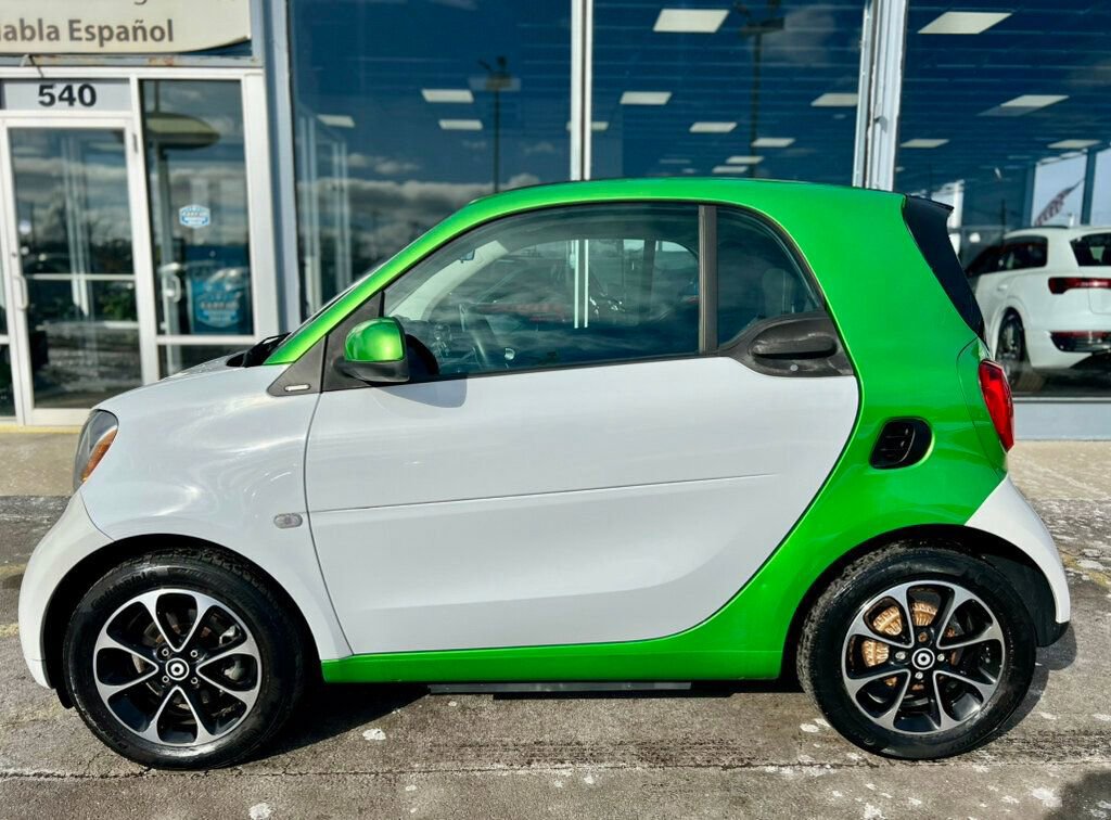 Used 2017 smart fortwo electric drive image 25