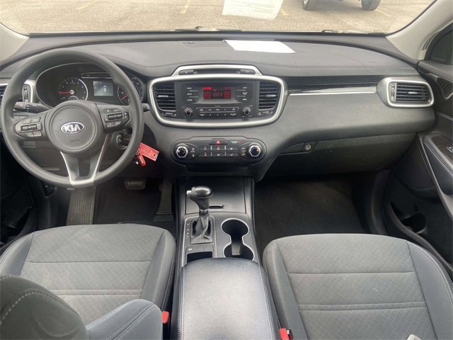 Used 2017 Kia Sorento L image 13