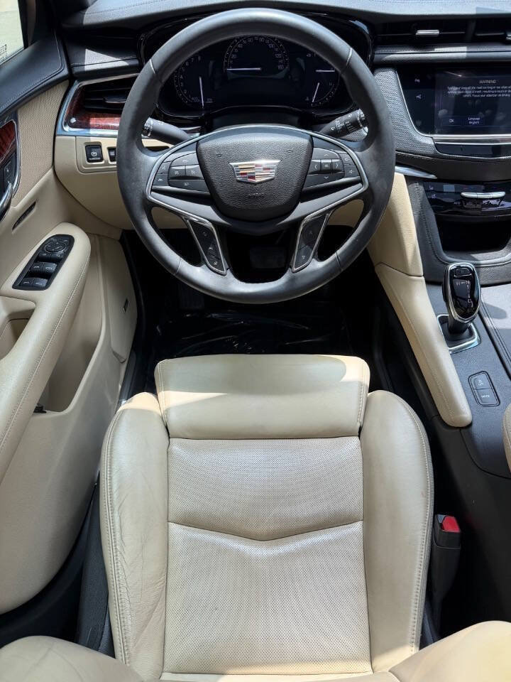 Used 2017 Cadillac XT5 Premium Luxury w/ Driver Assist Package FWD image 15