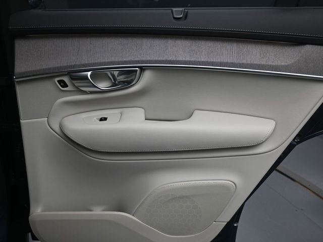 New 2026 Volvo XC90 T8 Ultra w/ Protection Package Premier image 29