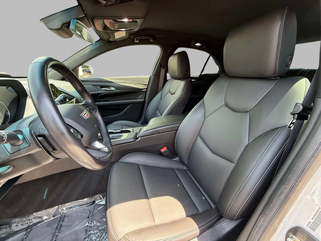 Used 2021 Cadillac CT4 Luxury RWD image 2