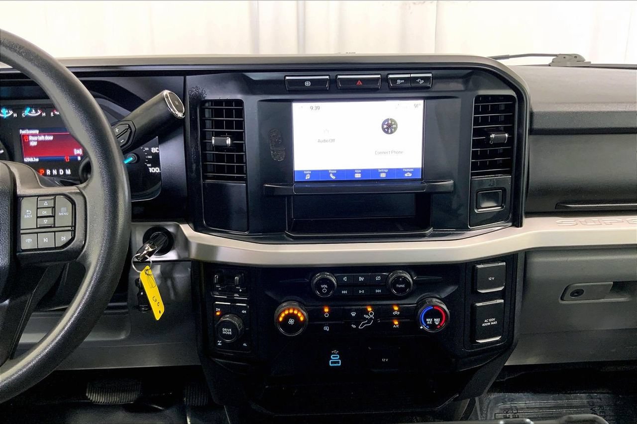 Used 2024 Ford F250 XLT w/ FX4 Off-Road Package AWD/4WD image 5