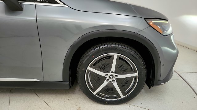 Used 2023 Mercedes-Benz EQE 350+ SUV w/ AMG Line Exterior Package image 21