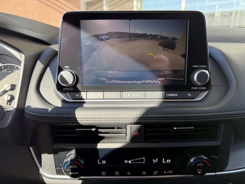 Used 2025 Nissan Rogue SV FWD image 21
