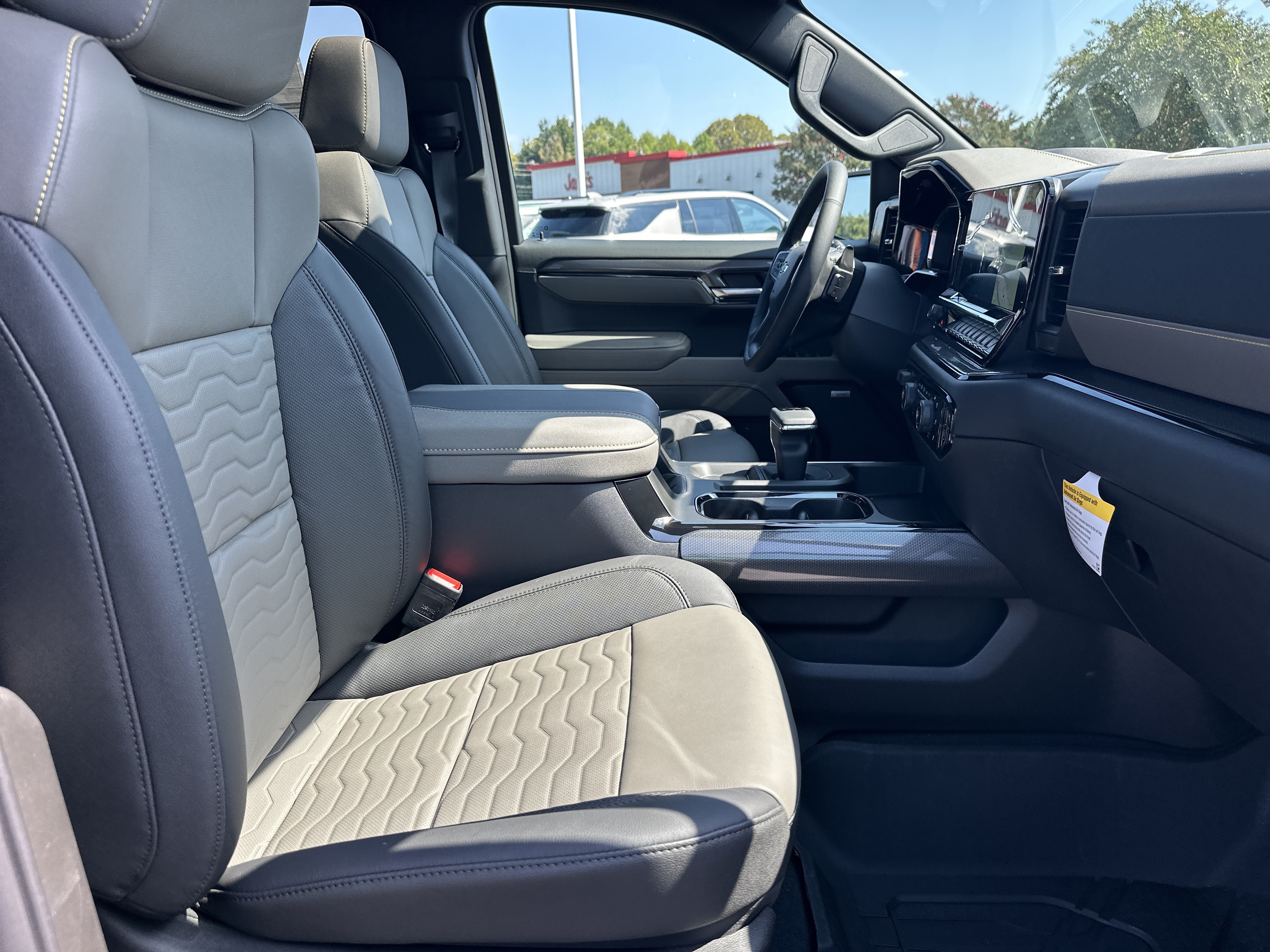 New 2026 Chevrolet Silverado 1500 ZR2 AWD/4WD image 15