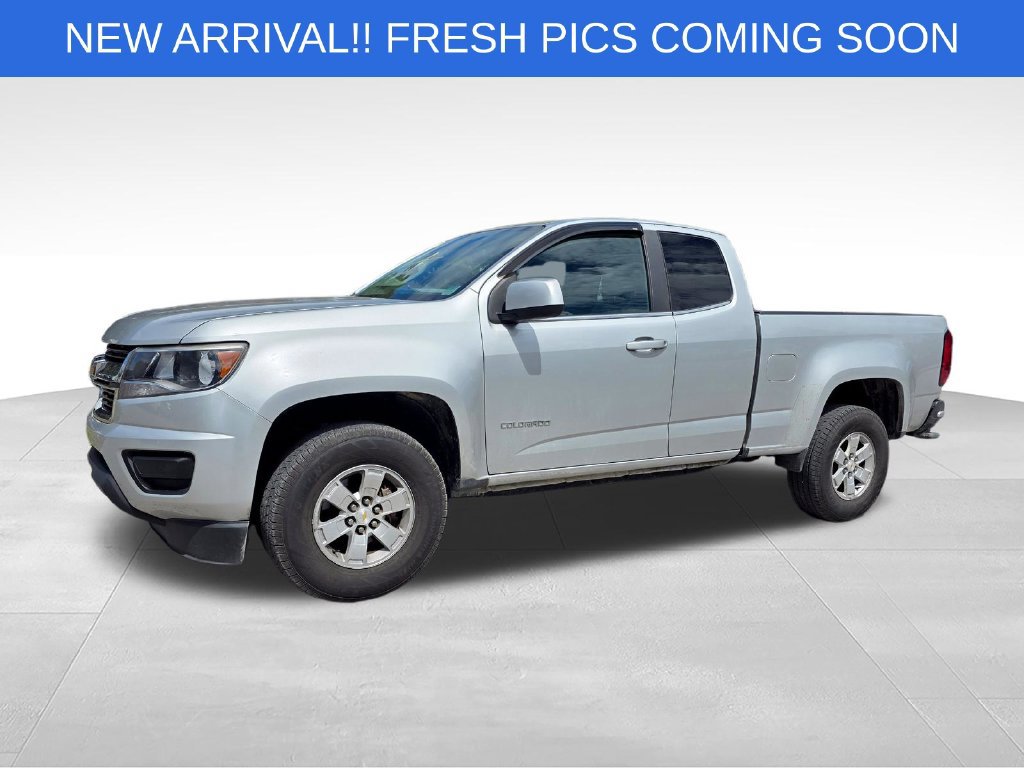 Used 2017 Chevrolet Colorado W/T w/ WT Convenience Package RWD image 2