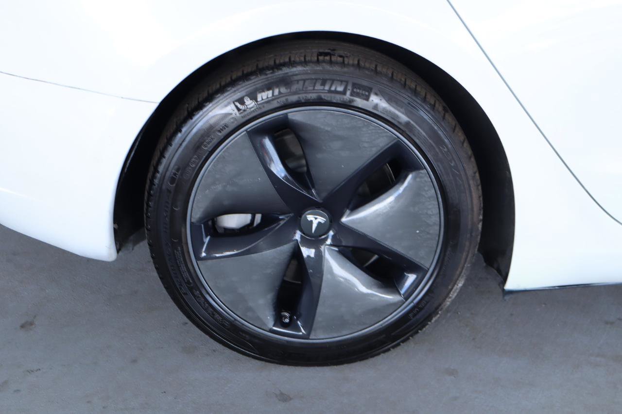 Used 2018 Tesla Model 3 Long Range RWD image 5