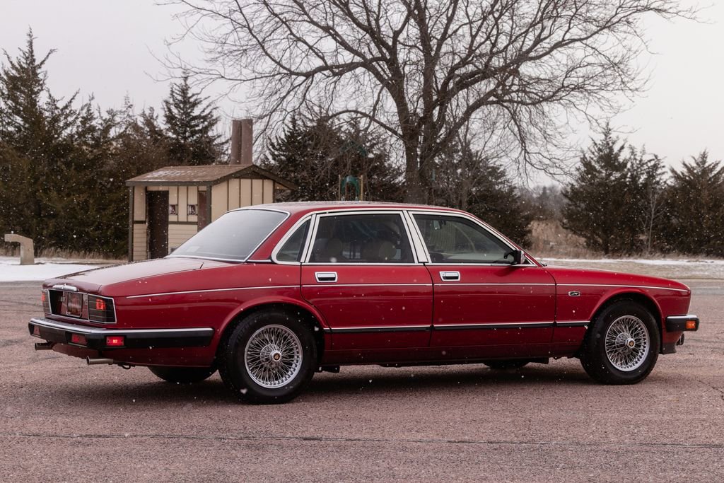 Used 1992 Jaguar XJ Vanden Plas image 29