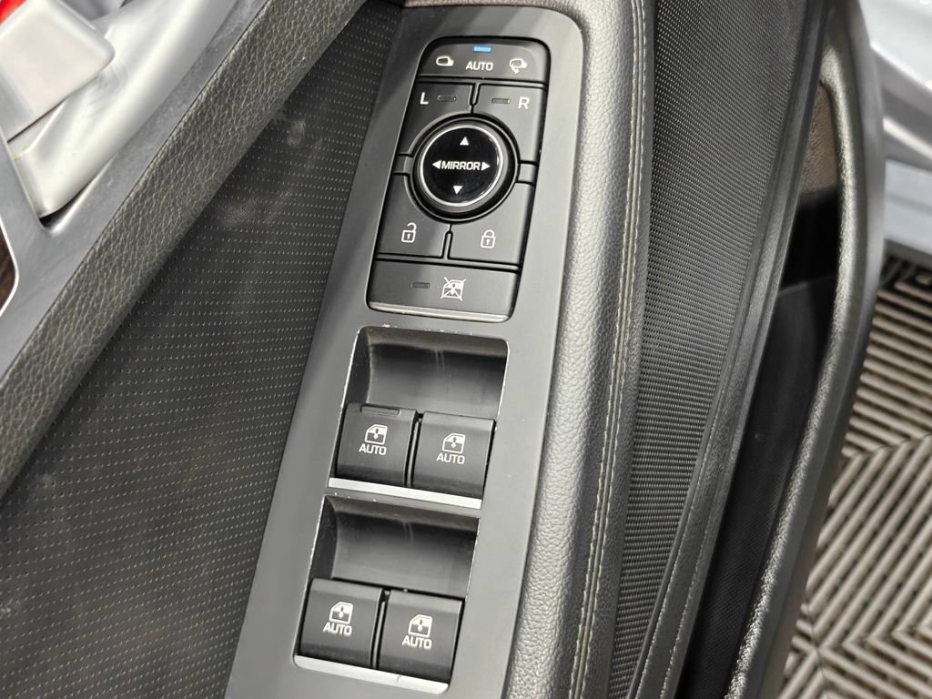 Used 2017 Genesis G80 3.8 RWD image 49