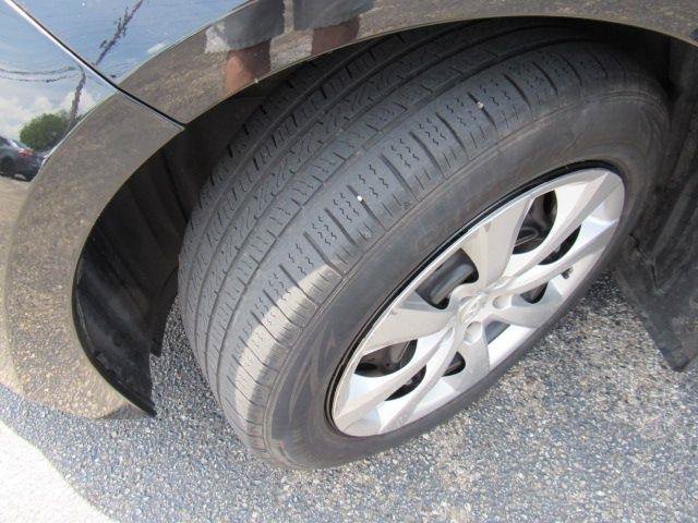 Used 2025 Toyota Corolla LE FWD image 7