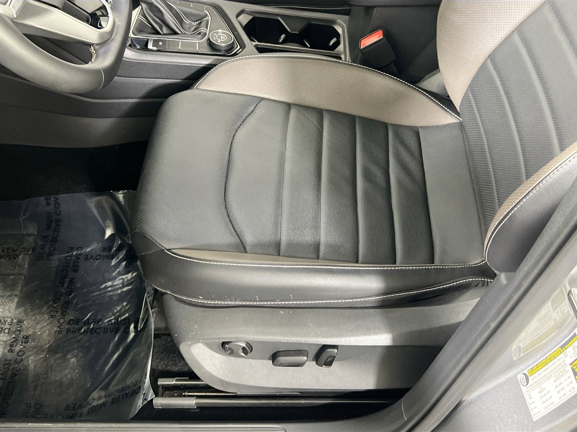 Used 2023 Volkswagen Taos SEL AWD/4WD image 19