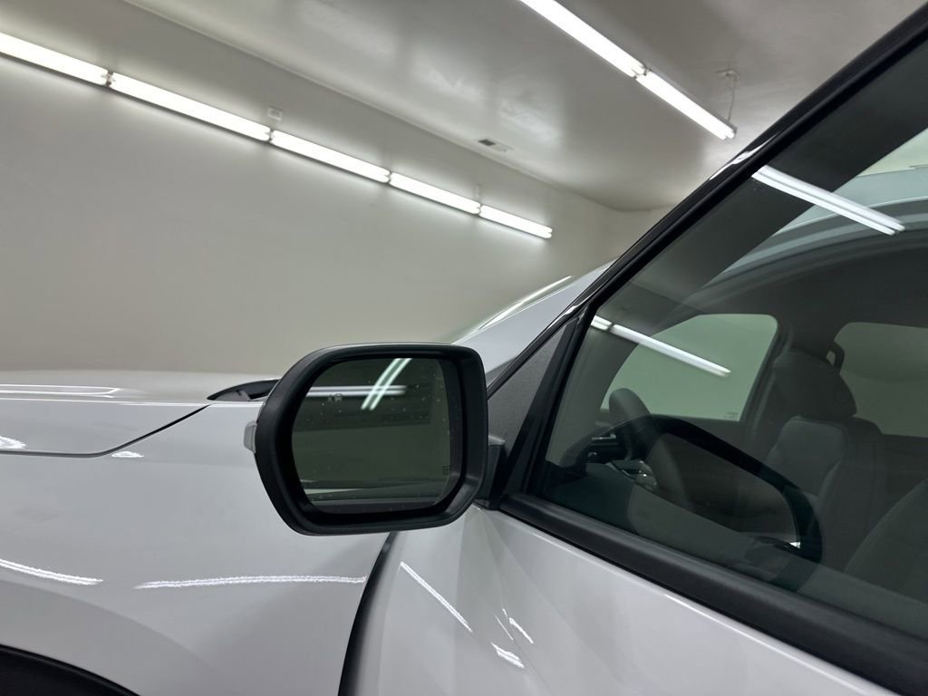 New 2026 Chevrolet Traverse LT w/ Midnight/Sport Edition image 15