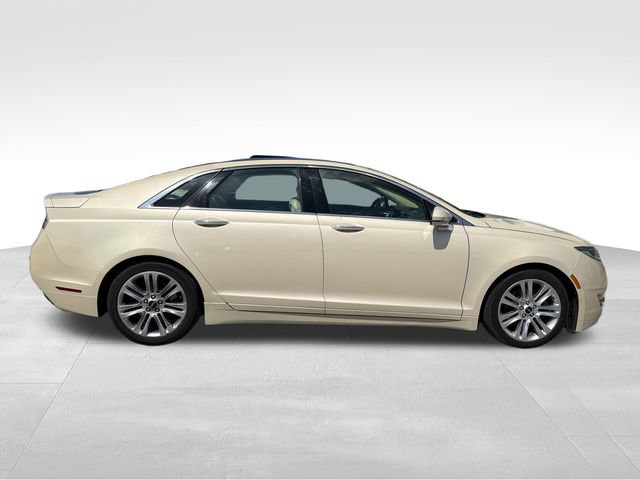 Used 2014 Lincoln MKZ w/ Equipment Group 102A Reserve FWD image 4