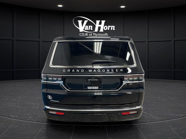 Used 2023 Jeep Grand Wagoneer 4WD w/ Flexible Seating Group image 4