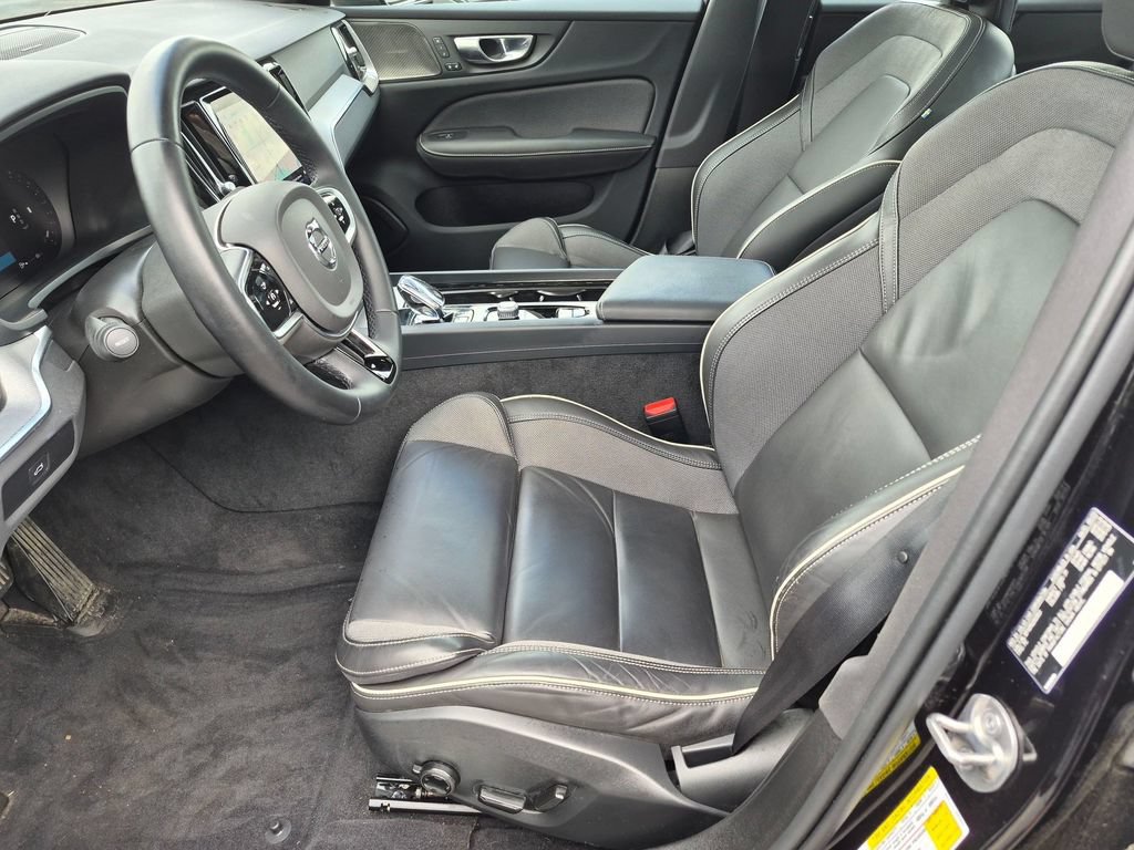 Used 2024 Volvo S60 B5 Plus w/ Climate Package FWD image 11