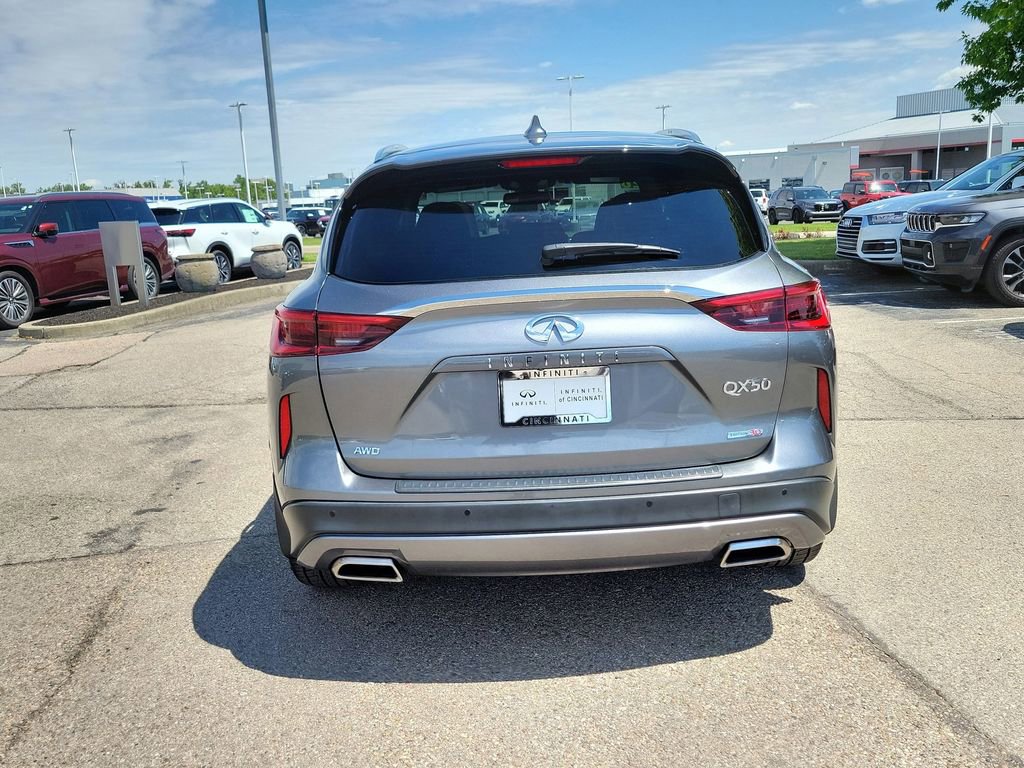 Used 2020 INFINITI QX50 Essential w/ Edition 30 Package AWD/4WD image 4