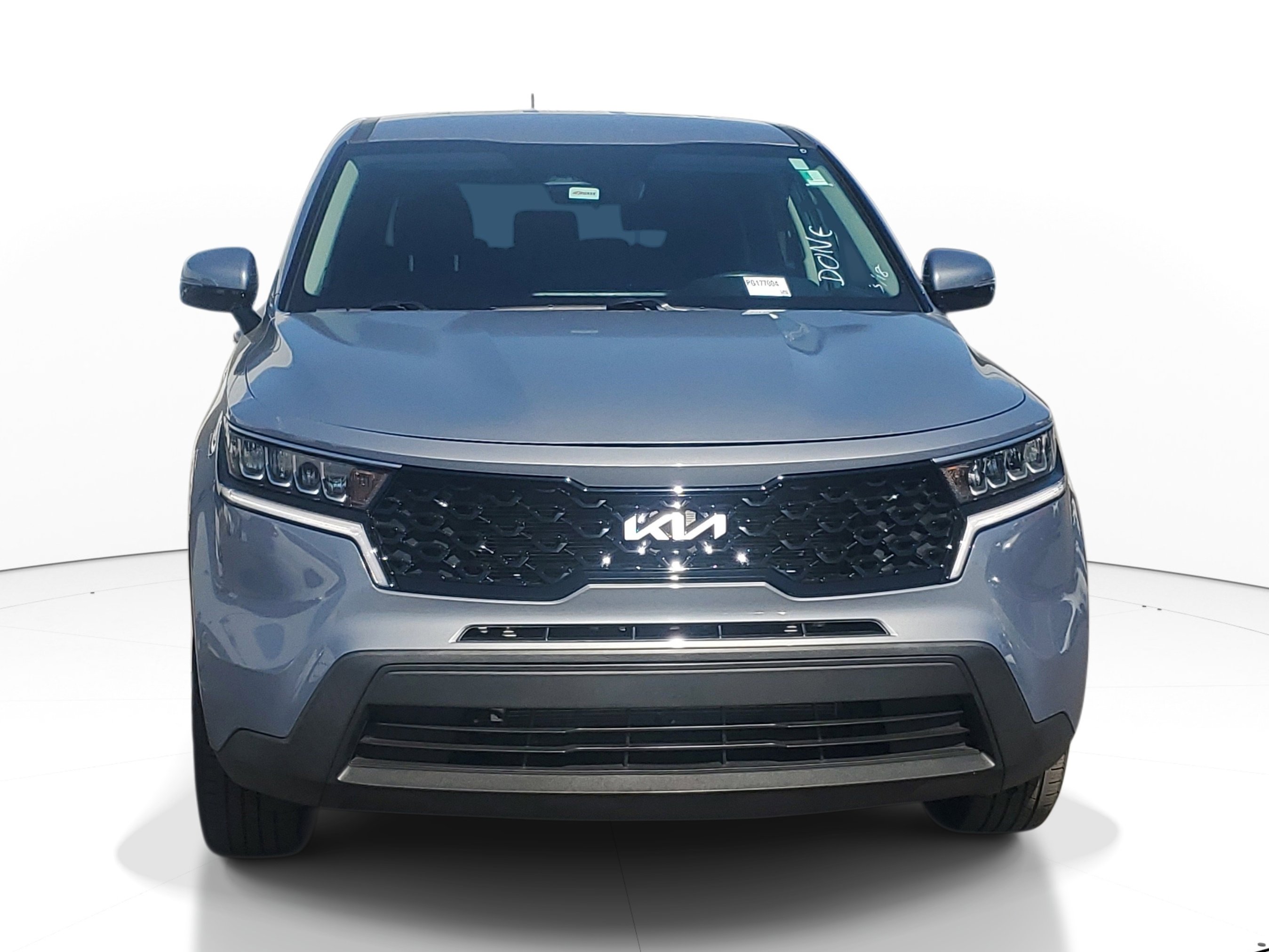 Used 2023 Kia Sorento LX image 2