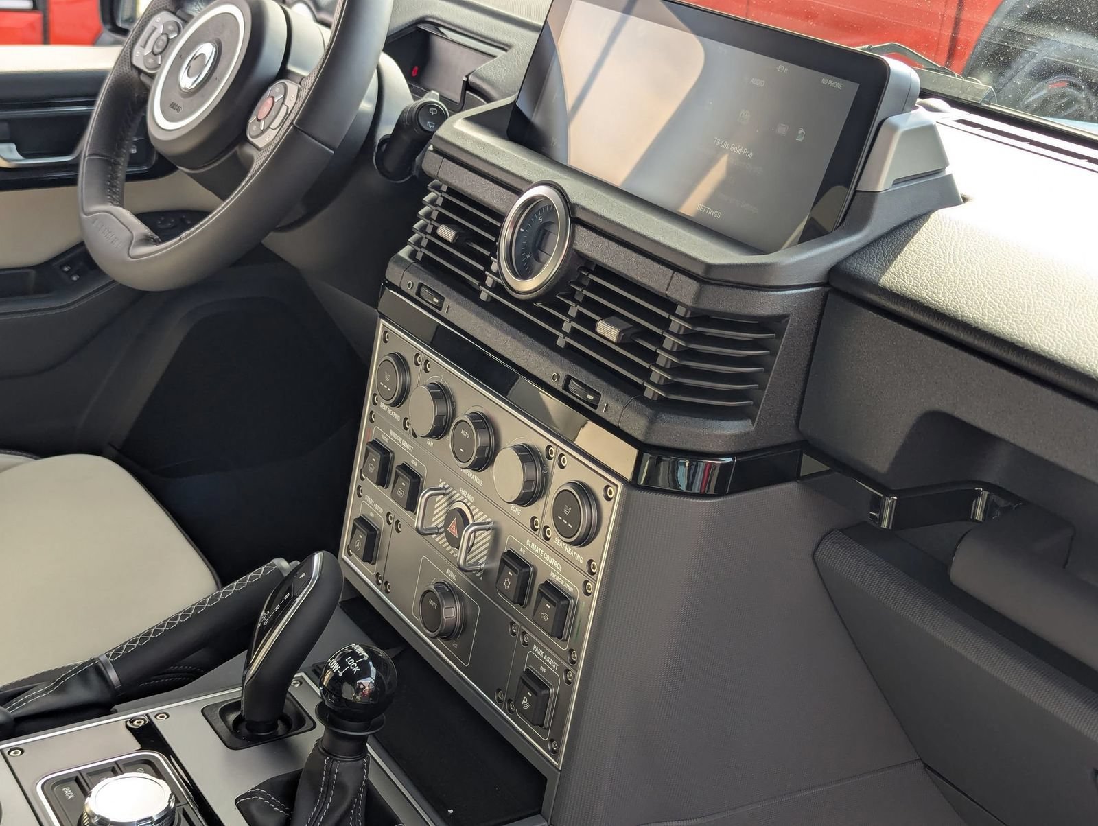 Used 2025 INEOS Grenadier Station Wagon AWD/4WD image 27