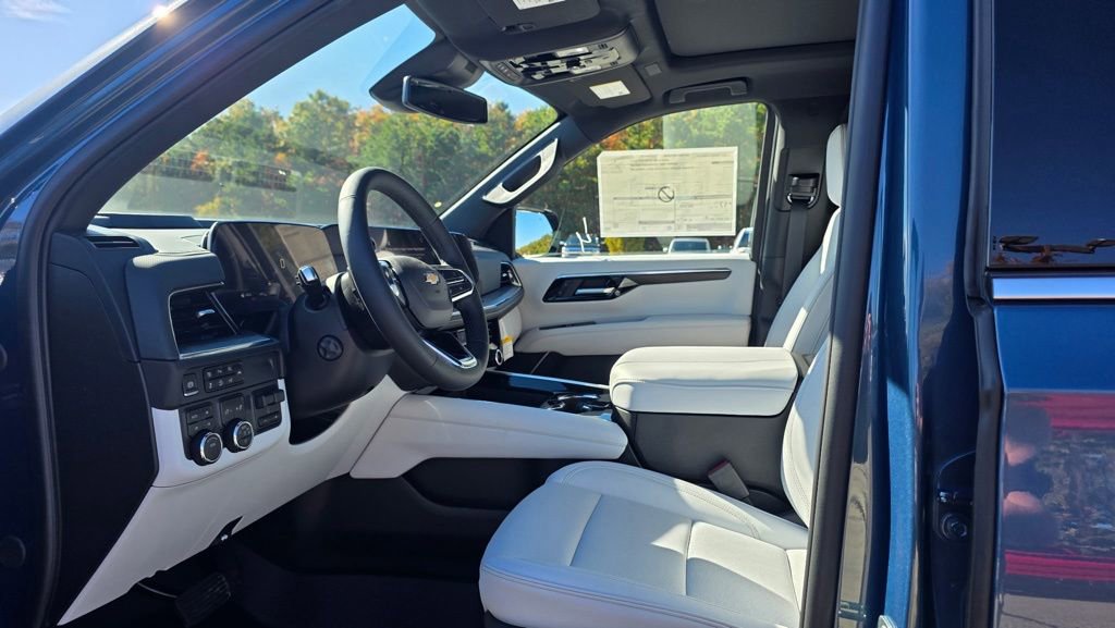 New 2026 Chevrolet Tahoe Premier w/ Sun And Tow Package AWD/4WD image 15