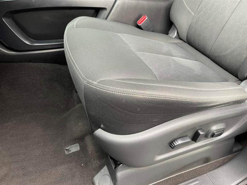 Used 2018 Nissan Titan SV w/ SV Convenience Package image 62