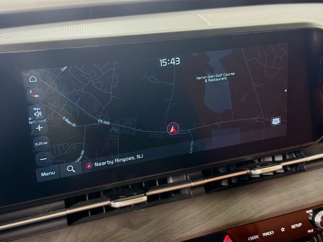 Used 2024 Kia Carnival SX FWD image 13