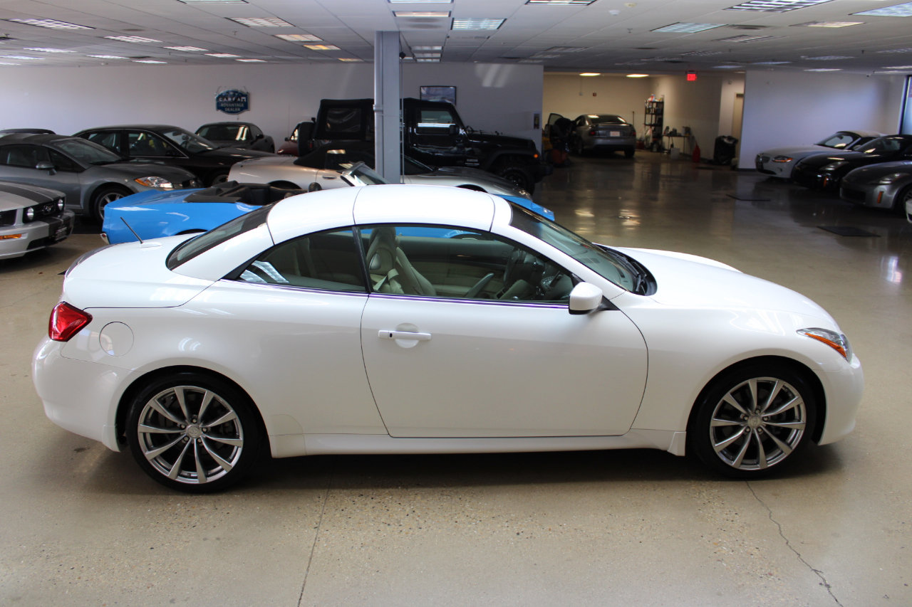 Used 2010 INFINITI G37 Sport w/ Premium Pkg image 32