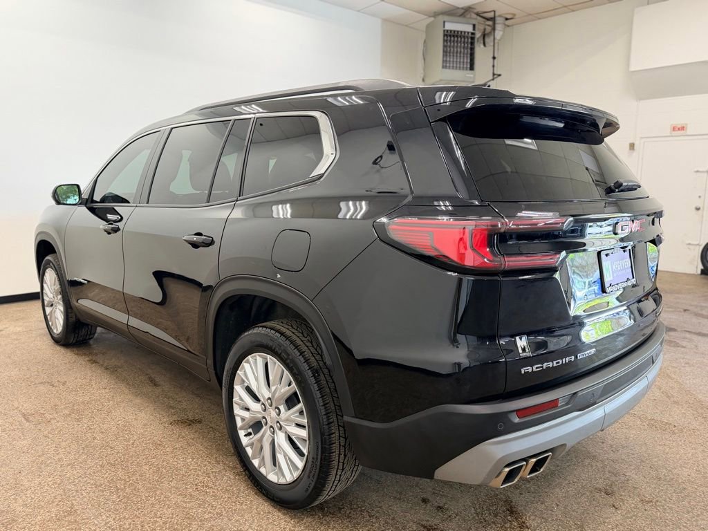 Used 2024 GMC Acadia Elevation AWD/4WD image 3