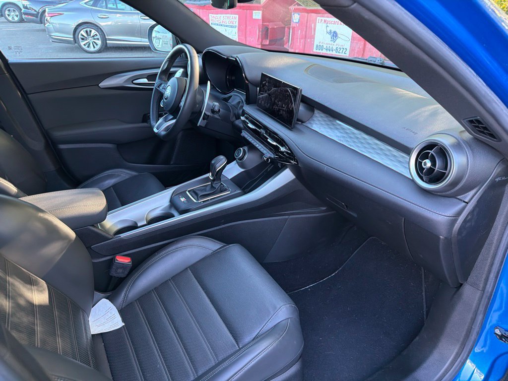 Used 2024 Alfa Romeo Tonale Veloce w/ Active Assist Package AWD/4WD image 10