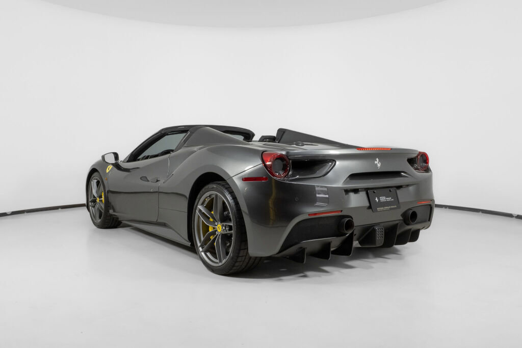 Used 2017 Ferrari 488 Spider RWD image 4