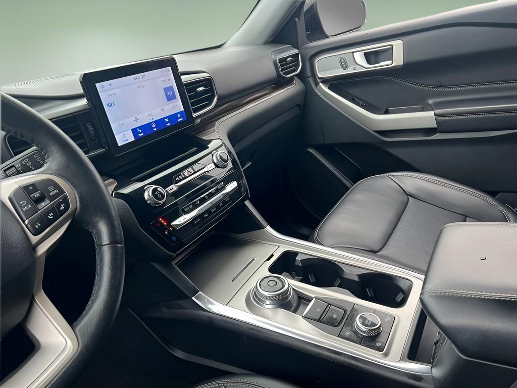 Used 2023 Ford Explorer Limited image 21