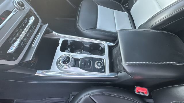 Used 2023 Ford Explorer XLT w/ Equipment Group 202A AWD/4WD image 25