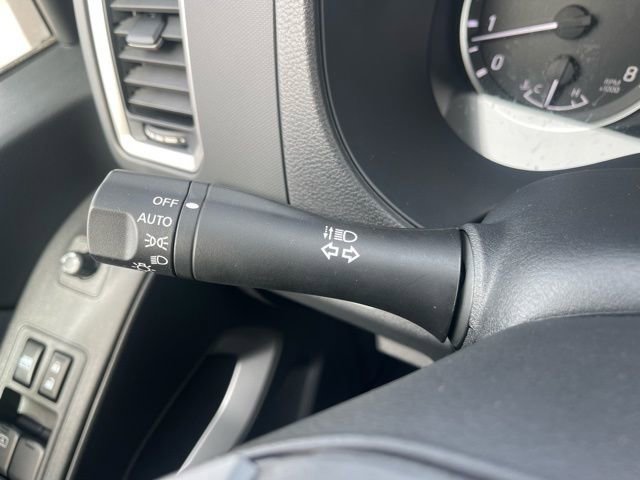 Used 2024 Nissan Frontier SV w/ Technology Package image 22