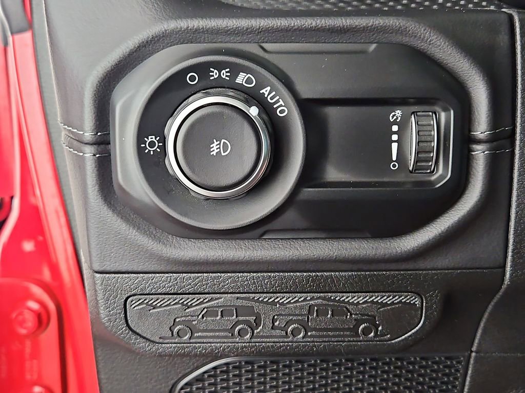 Used 2025 Jeep Wrangler Unlimited Rubicon image 23