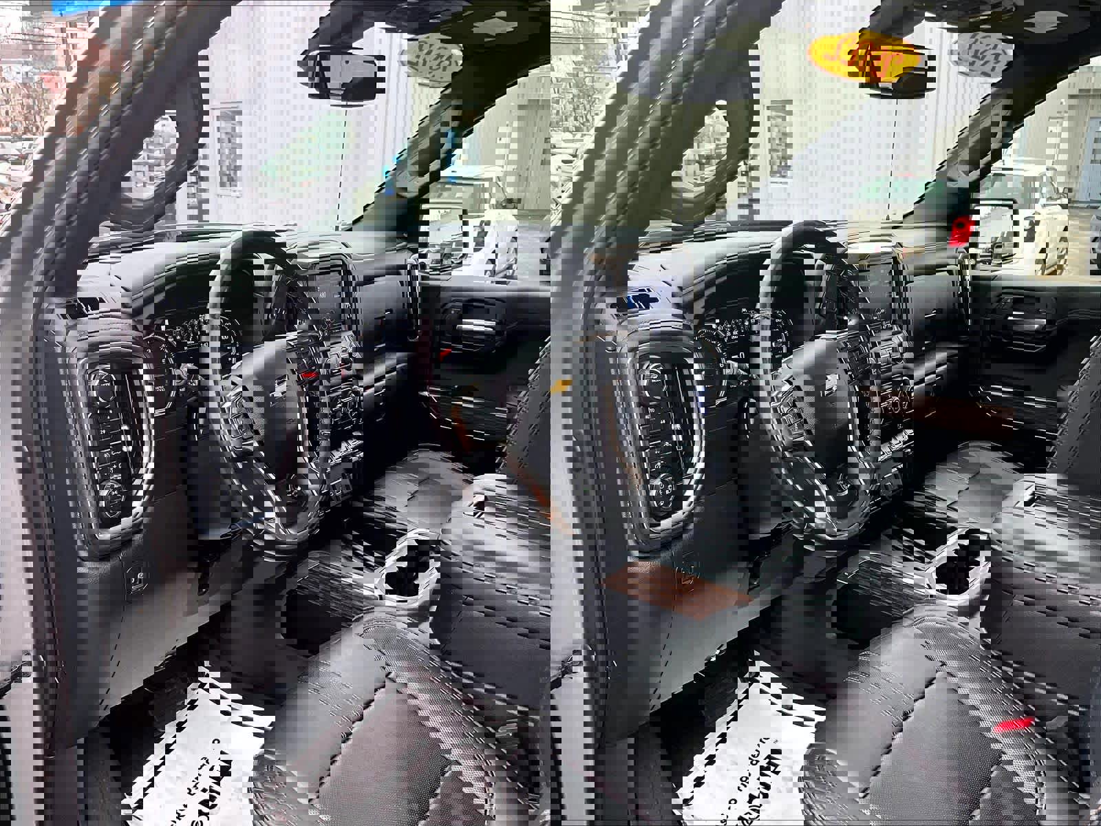 Used 2022 Chevrolet Silverado 1500 High Country image 8