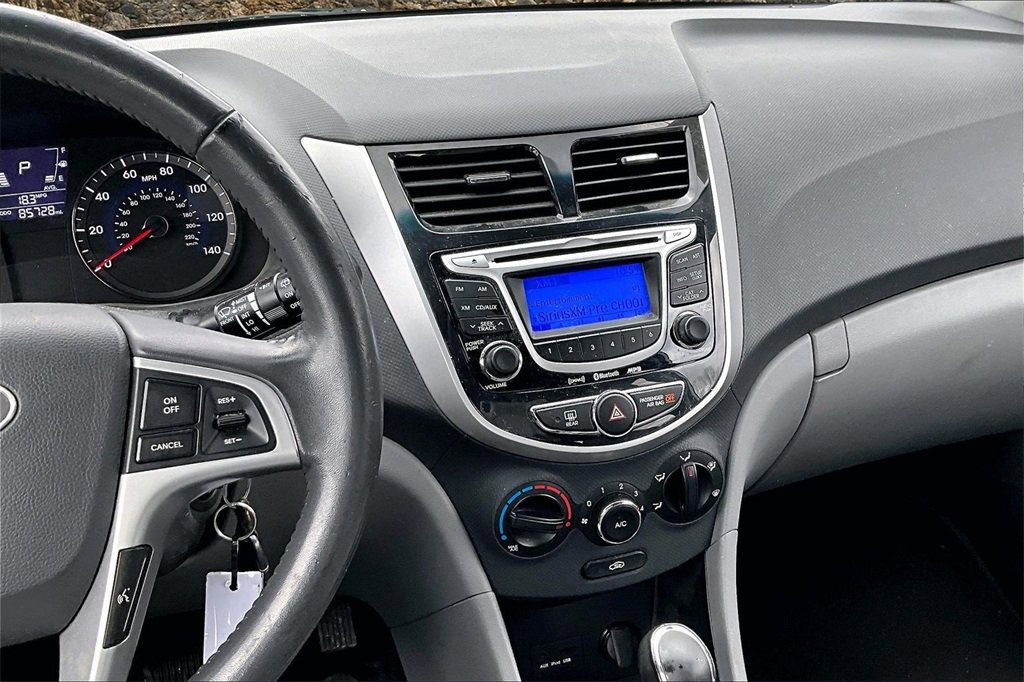 Used 2012 Hyundai Accent SE image 6