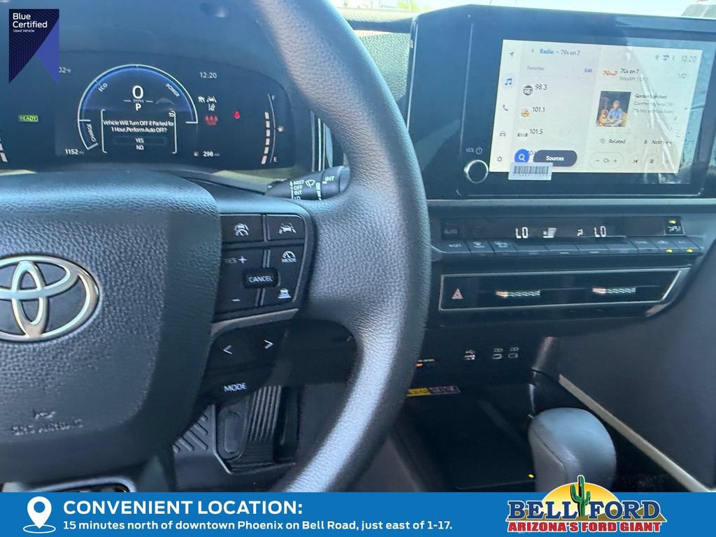 Used 2026 Toyota Camry LE FWD image 32