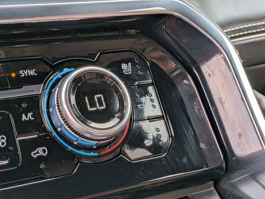 Used 2025 GMC Sierra 2500 Denali Ultimate image 24