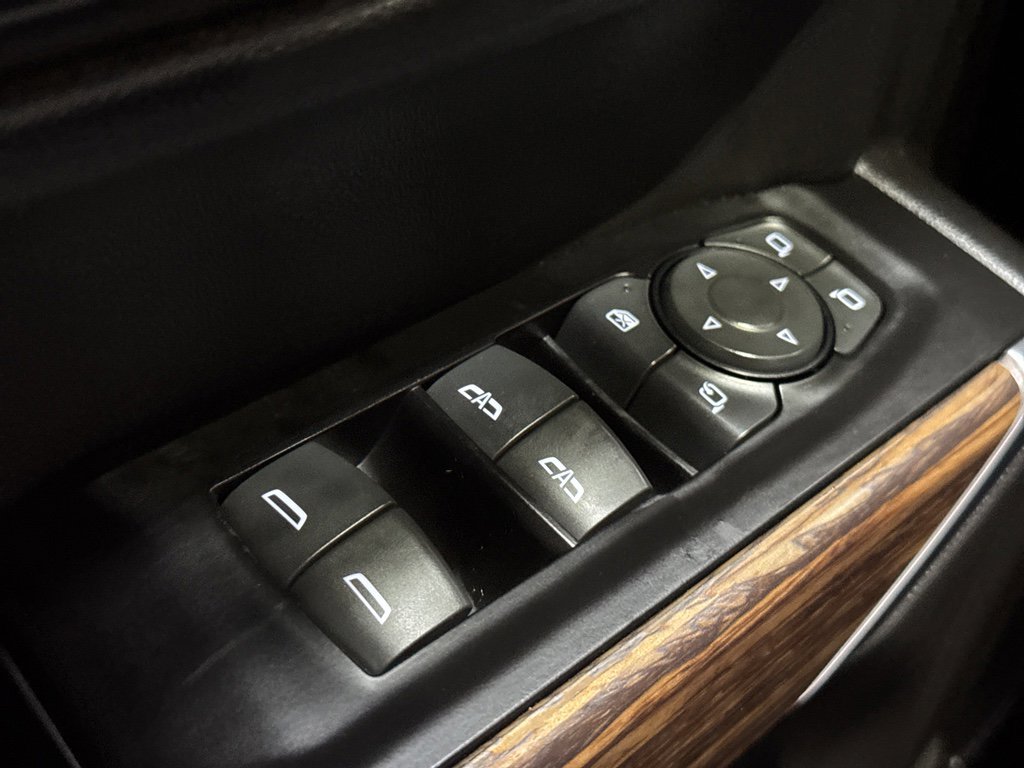 Used 2019 Chevrolet Silverado 1500 High Country w/ Technology Package AWD/4WD image 36