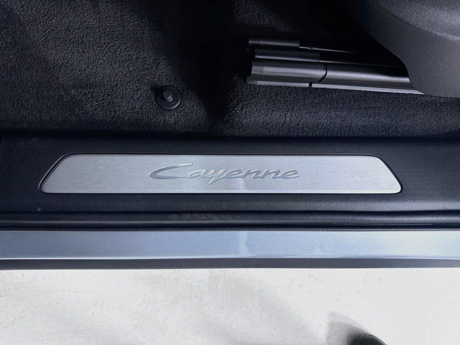 Certified 2025 Porsche Cayenne Coupe AWD/4WD image 10