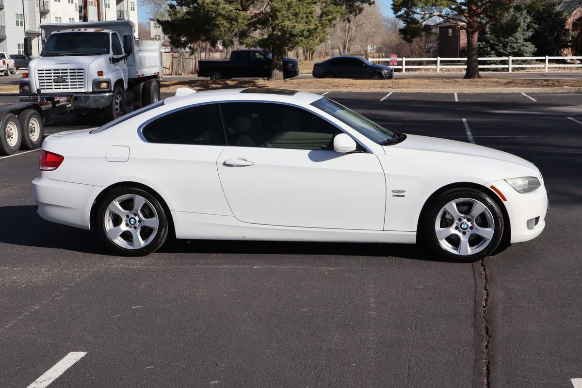 Used 2010 BMW 328i xDrive xDrive image 3