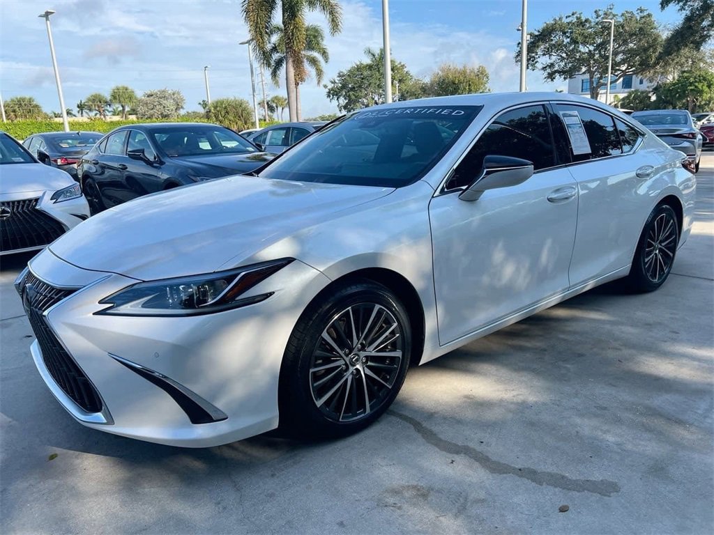 Certified 2022 Lexus ES 350 w/ Premium Package image 3