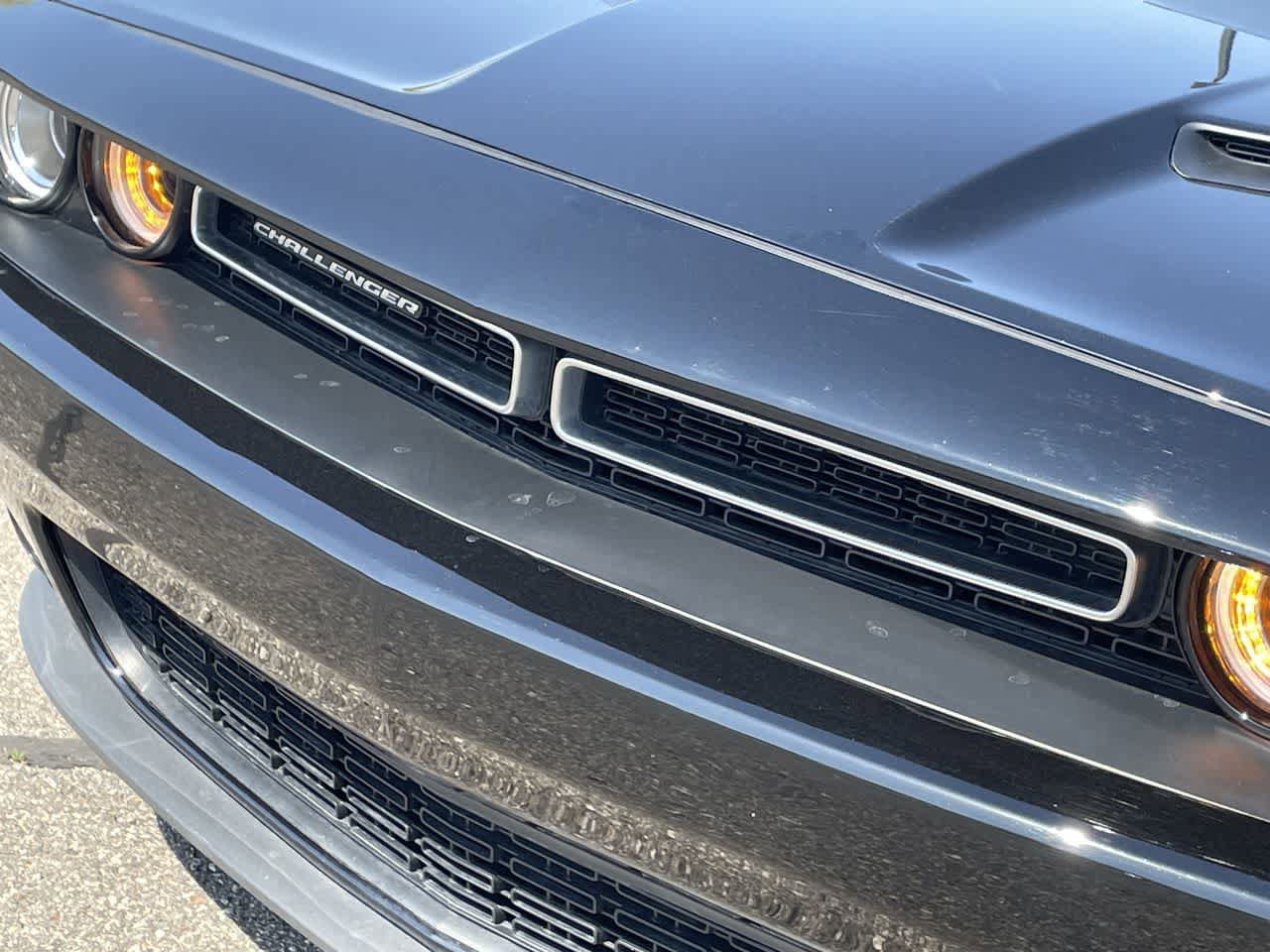 Used 2022 Dodge Challenger SXT RWD image 32