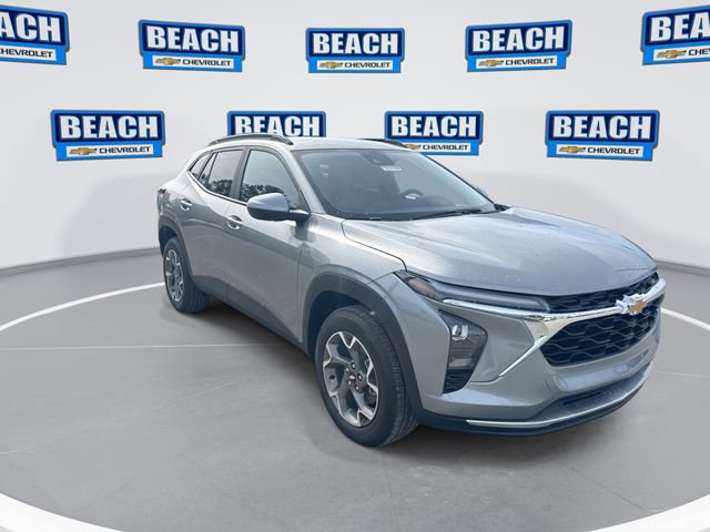 New 2026 Chevrolet Trax LT w/ Driver Confidence Package image 2