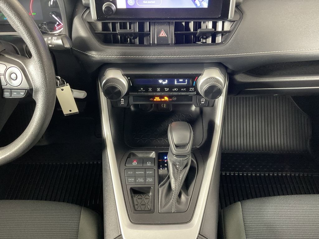 Certified 2024 Toyota RAV4 LE AWD/4WD image 14