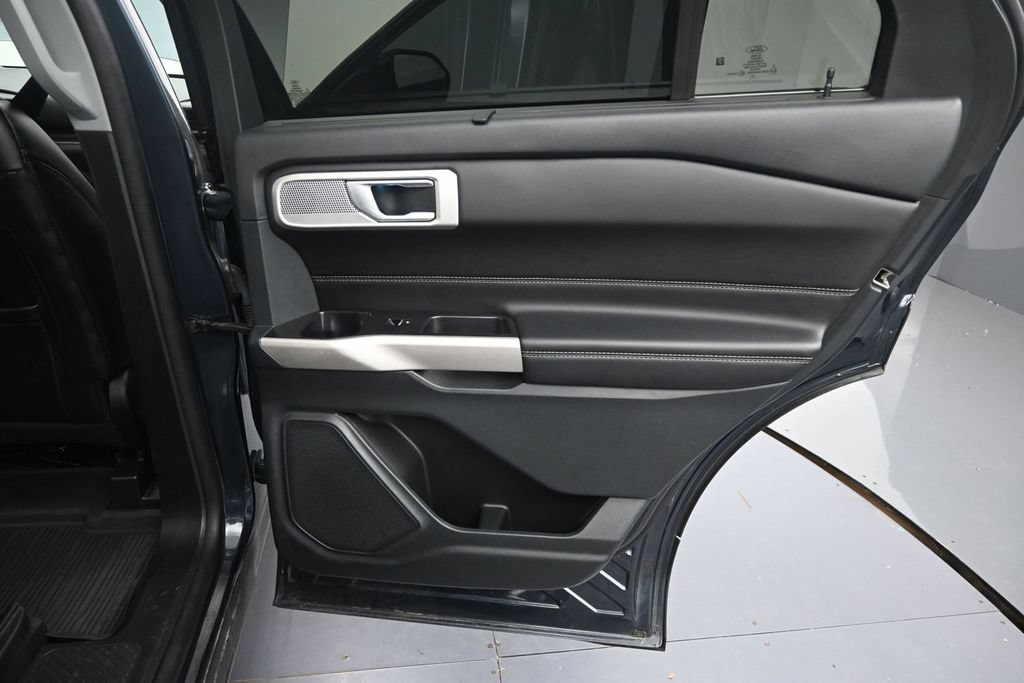 Used 2023 Ford Explorer Limited w/ Equipment Group 301A RWD image 21